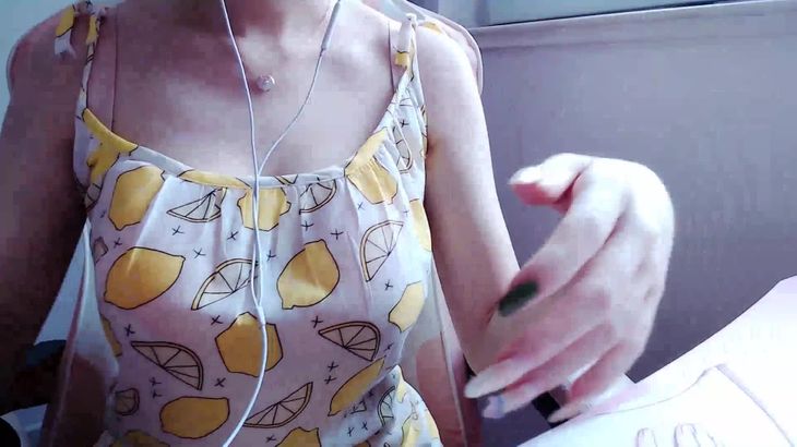 Aki秋水ASMR扇巴掌初体验在线播放，姐弟互动声音剧场