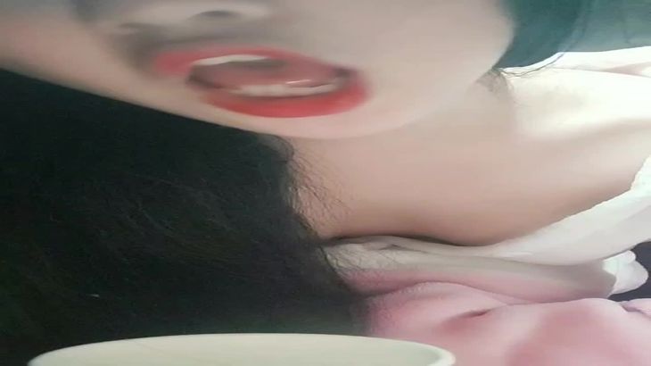 小野猫ASMR在线视频：舒缓耳语与声音疗愈的沉浸体验