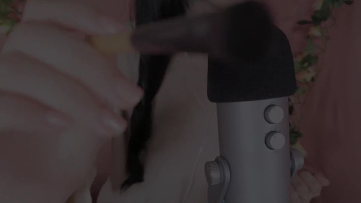 팅글 ASMR化妆情景剧在线播放：触发词重复+耳语按摩，沉浸式颅内放松体验