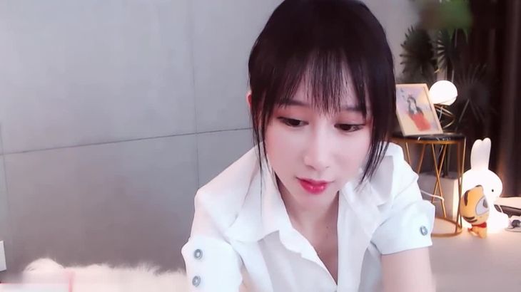 阿稀稀大魔王ASMR在线播放_高颜值助眠视频_沉浸式舔耳体验