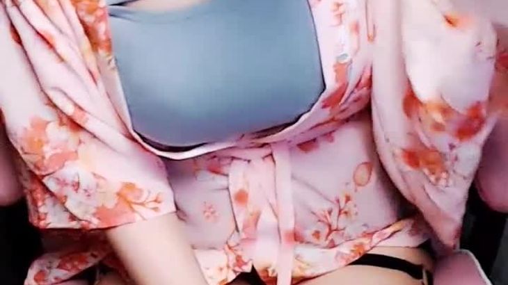 白鹿姬ASMR在线视频：粉色衬衣舔耳+火箭福利沉浸式体验