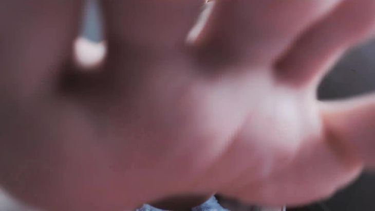 Aki秋水ASMR视频在线播放：七夕特辑舔耳口腔音助眠