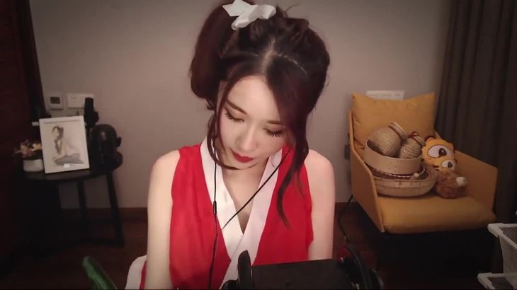 鱼筱ASMR在线播放：沉浸式森林疗愈与化妆触发音视频