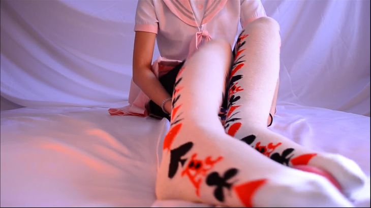 七七ASMR温柔耳语视频在线播放 | 沉浸式声音放松体验