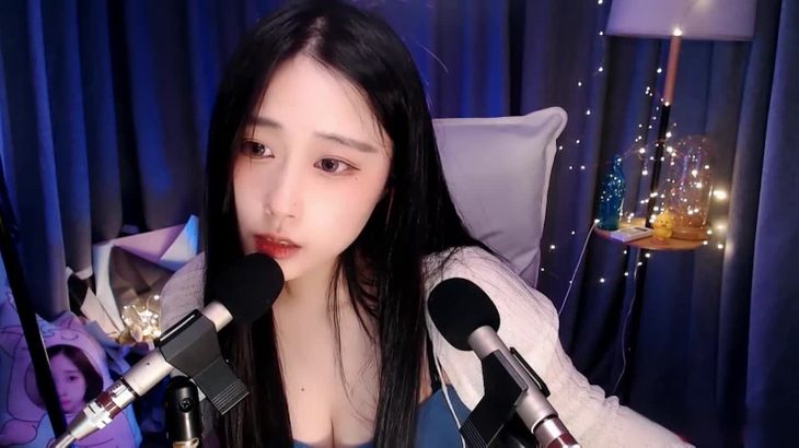 雪寒ASMR舔耳助眠视频在线播放，沉浸式口腔音放松体验