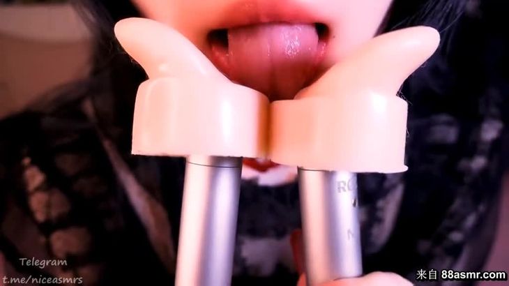 小羊喵ASMR在线视频：沉浸式红黑丝评测与治愈音效