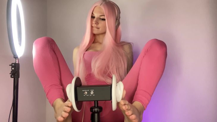 安娜俄罗斯ASMR主播视频在线播放：高颜值毛妹助眠舔耳视听盛宴