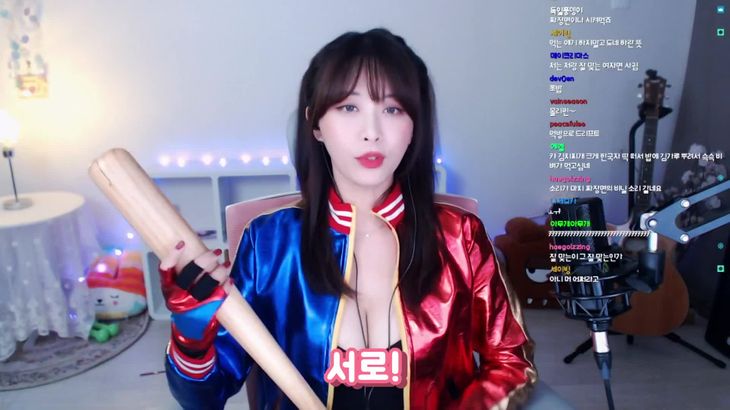 Harlequin ASMR高颜值沉浸体验：Twitch人气主播在线视频播放