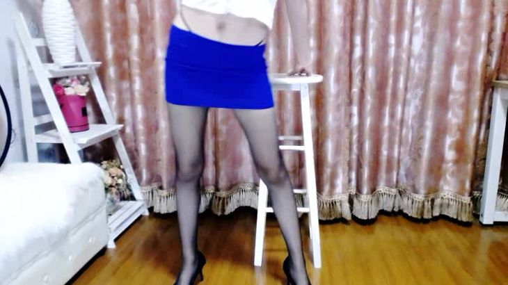 斗鱼冷小六ASMR助眠视频在线播放：沉浸式口腔音与游戏场景音效合集