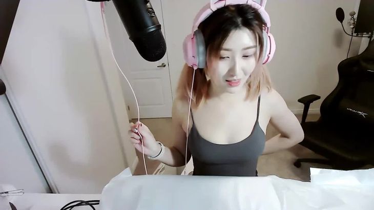 讲究哥ASMR开箱视频在线播放：PS5沉浸式视听体验