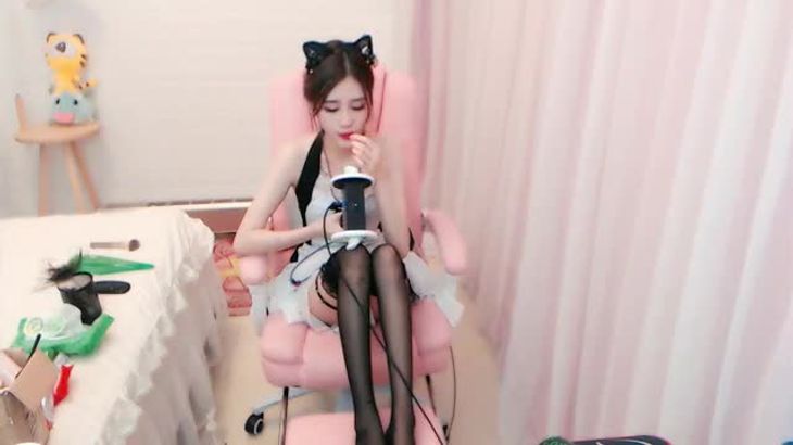 静香ASMR助眠视频在线播放：沉浸式颅内按摩与耳语触发深度放松