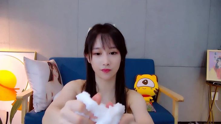 阿稀稀大魔王ASMR足控史莱姆摇水瓶弹舌口腔音触发音视频在线播放