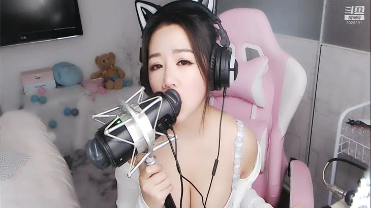 甜酥小奶猫ASMR治愈系萌宠视频在线播放：沉浸式猫咪互动体验