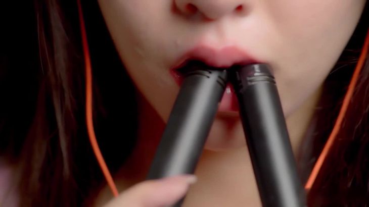 小萌ASMR视频在线播放：沉浸式助眠耳语与口腔音体验