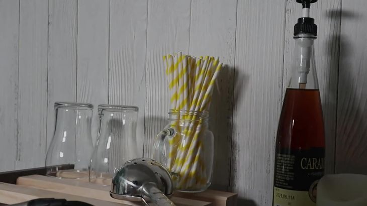 Sub ASMR沉浸式度假咖啡店工作音效在线播放：冰块与碳酸的治愈协奏曲