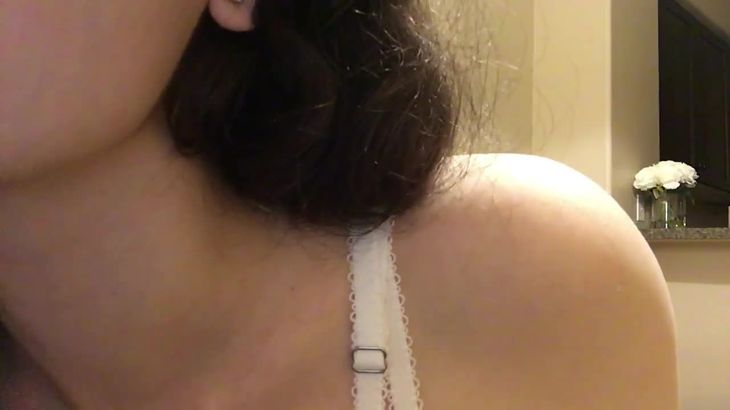 红唇阿姨ASMR接吻音视频在线播放 - 性感耳语沉浸体验