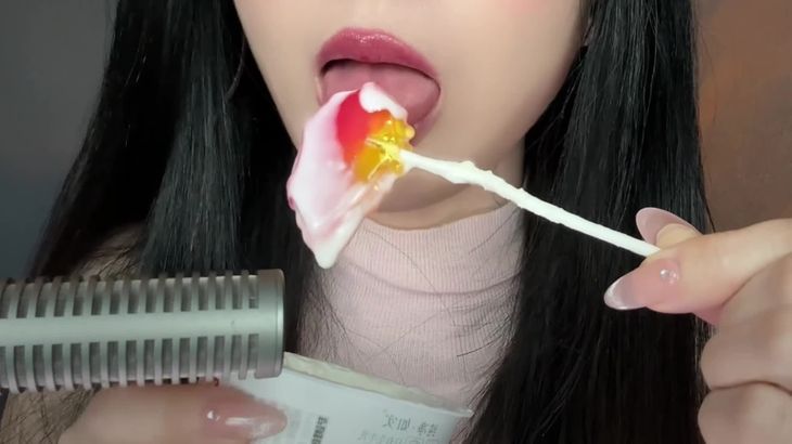 晚安yoyo口腔音舔耳ASMR助眠视频在线播放