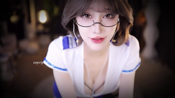 张爱玲ASMR在线播放：性感空姐精油啵推视频