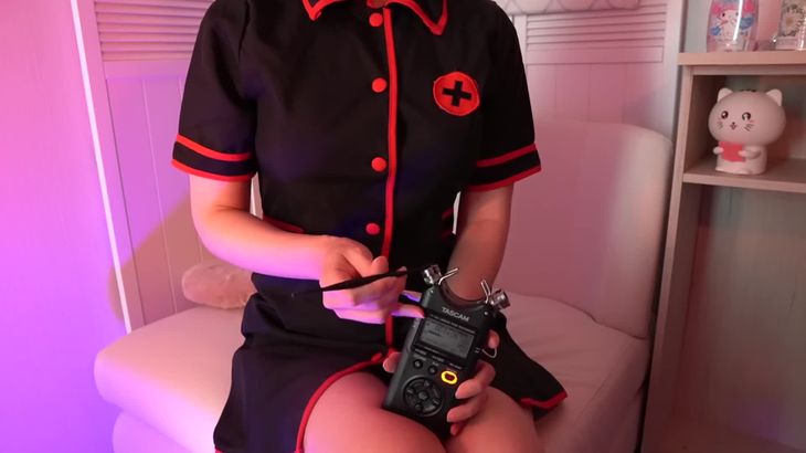 Maria的ASMR护士角色扮演视频在线观看：深度刮擦英语体验