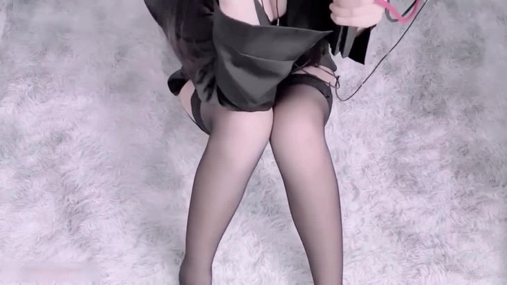 斗鱼晚婉吥想睡ASMR视频在线播放：吊带丝袜吃冰棒声音疗愈