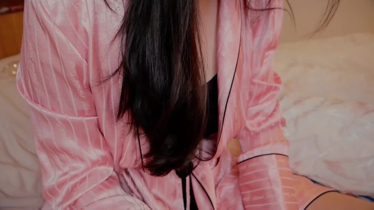 ASMR主播MissEars沉浸式耳部清洁助眠视频在线播放 | 沉浸式放松体验