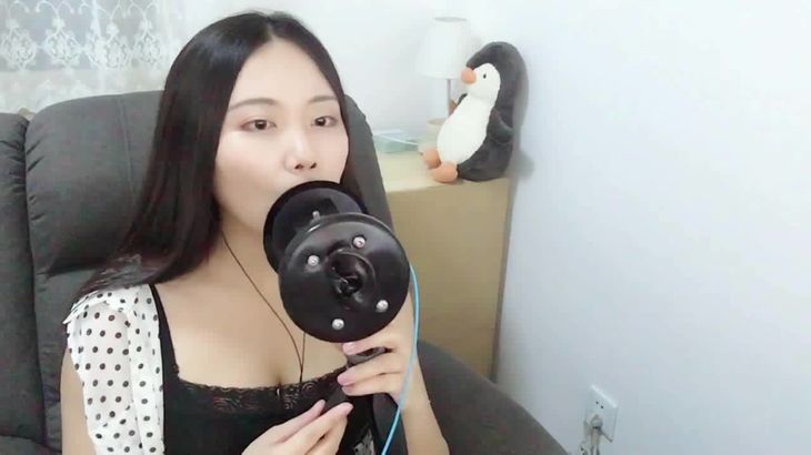 池喵ASMR视频在线播放：舔耳+芦荟胶助眠放松视听盛宴