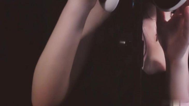 大波板朵朵ASMR飞机福利视频在线播放：沉浸式助眠体验