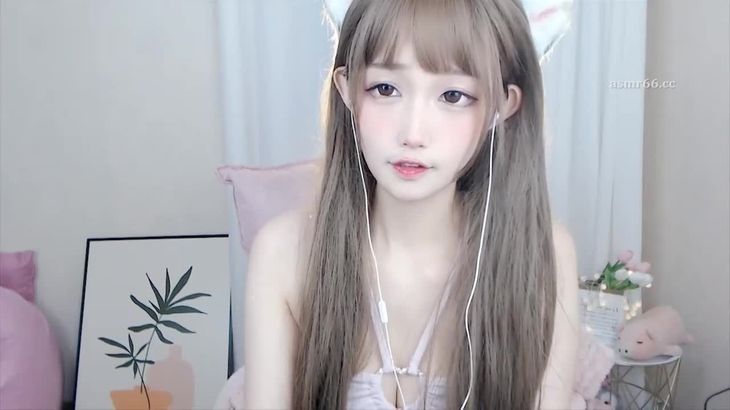 奶兮酱ASMR助眠视频在线播放：温柔搓耳与蕾丝手套视听盛宴