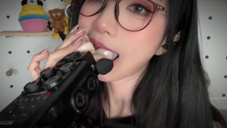 晚安yoyo口腔音舔耳ASMR助眠在线播放视频