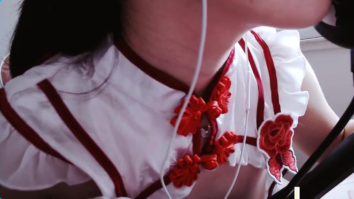 Aki秋水ASMR视频在线播放：七夕特辑助眠舔耳触发音