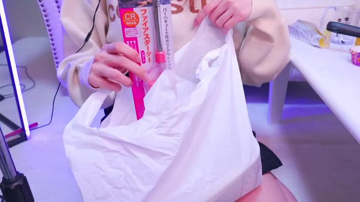 利香ASMR在线播放：万圣节主题烹饪音声与温柔耳语助眠视频