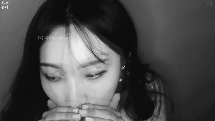 EUNSONGS在线ASMR视频：黑白系舔耳微喘沉浸式助眠