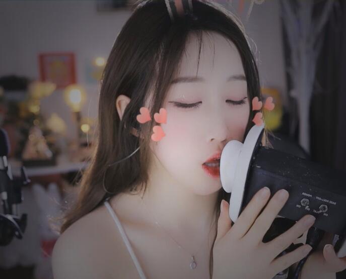 虎牙绮夏ASMR舔耳弹舌