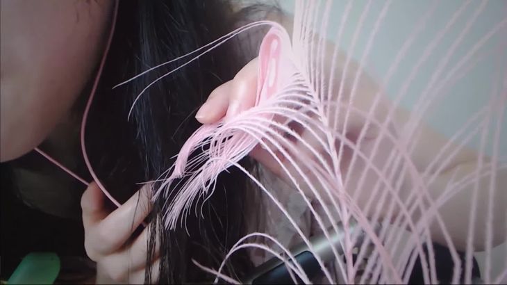 鱼筱ASMR口腔音在线播放：沉浸式耳边低语与弹舌助眠视频