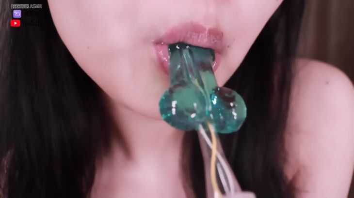 蛇蛇snaky ASMR助眠视频在线播放：白丝修女声疗体验