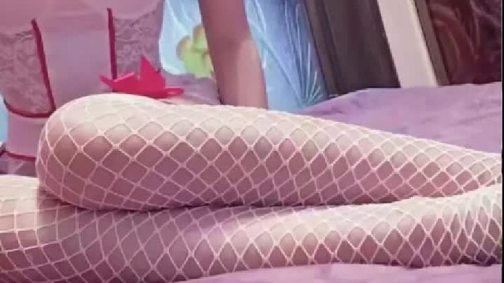 Aki秋水ASMR圣诞夜角色扮演视频在线播放-沉浸式助眠体验