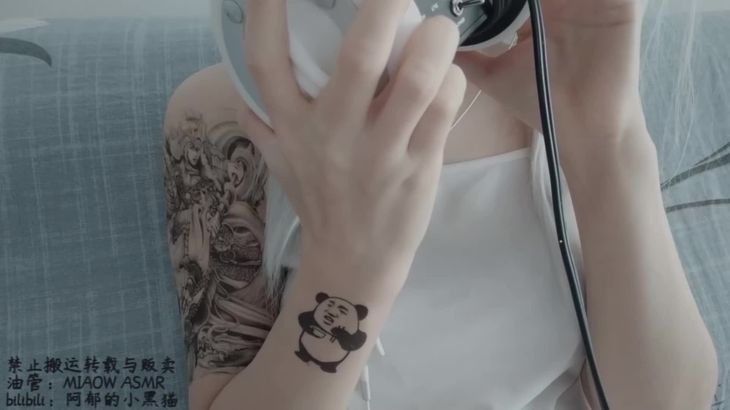 阿郁的小黑猫ASMR视频在线播放：沉浸式助眠与猫咪互动声音合集