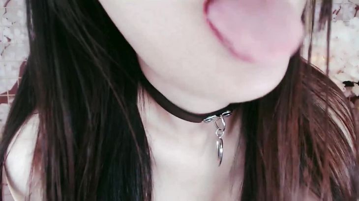 纯情九九ASMR舔耳视频在线播放：狐狸媚眼撩人沉浸体验