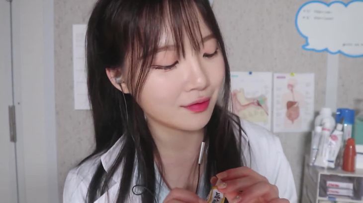 Reyong ASMR学校护士角色扮演视频在线播放 - 伤口治疗情景剧助眠体验