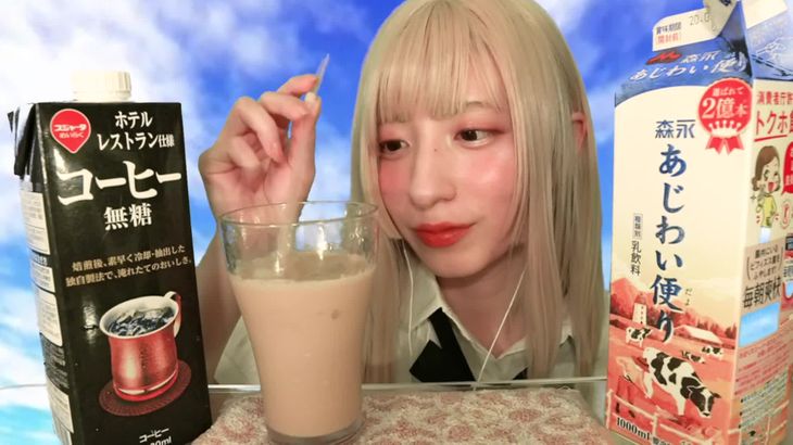 ASMR美味卡布奇诺在线视频：咖啡制作咀嚼音效视听盛宴