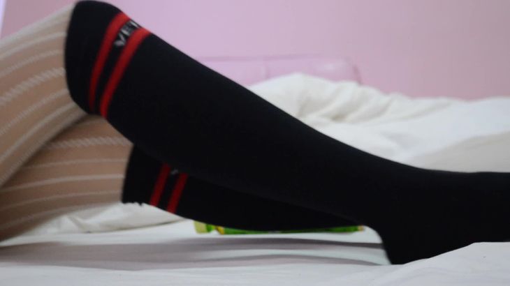 七七ASMR在线视频观看：沉浸式耳语、剧情触发助眠体验