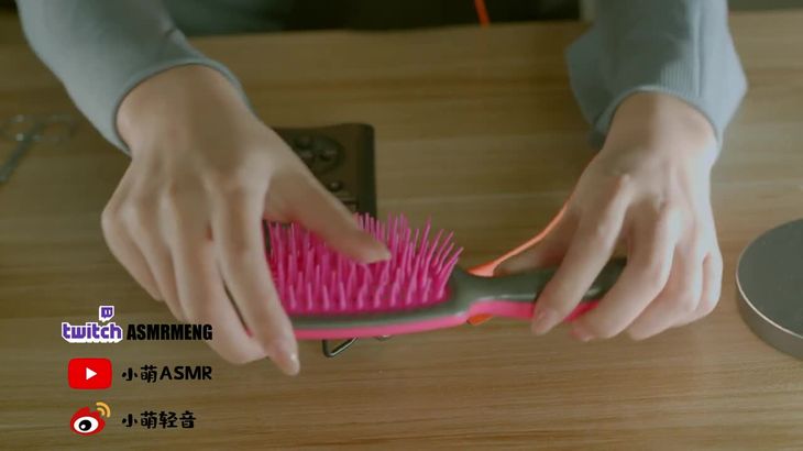 小萌ASMR助眠视频在线播放：温柔耳语、口腔音与篝火轻音舒缓合集