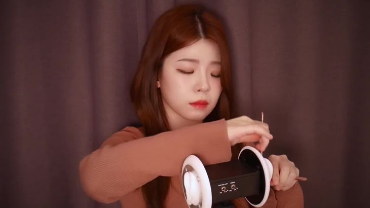 金属采耳师ASMR铁质耳勺清洁在线播放：颅内高潮的采耳解压体验