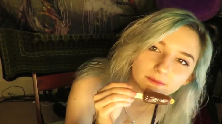 Aftyn Rose ASMR视频在线播放：沉浸式口腔音与角色扮演助眠体验