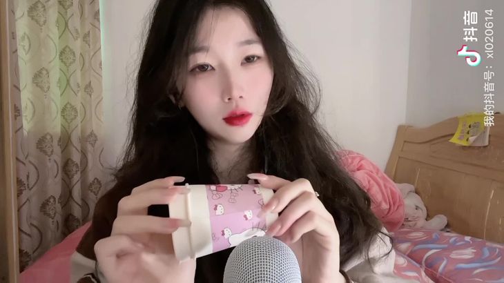 六六ASMR助眠视频在线播放：轻柔耳语与指甲敲击的颅内按摩