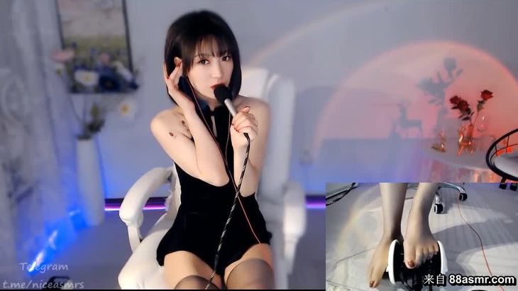 圈圈儿ASMR视频在线播放：黑礼服助眠舔耳放松体验