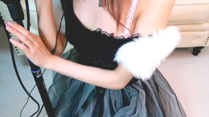 利香ASMR在线视频：猫娘耳舐め助眠放松，沉浸式触发颅内愉悦