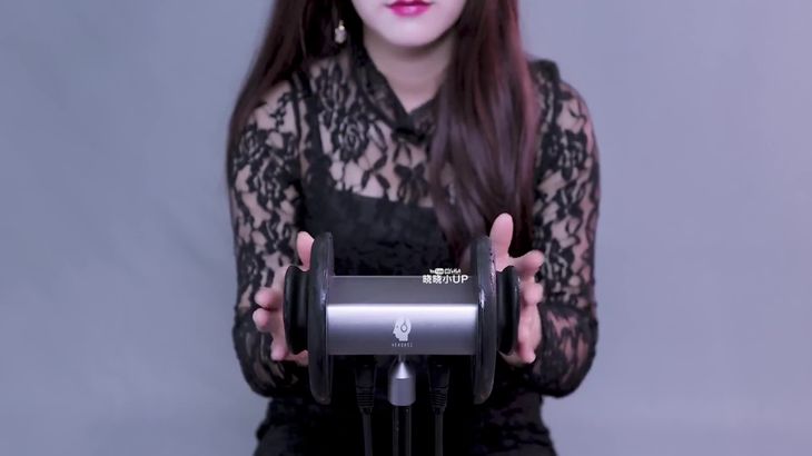 晓晓小UP ASMR视频在线播放：芦荟胶揉搓与乳液耳部按摩助眠体验