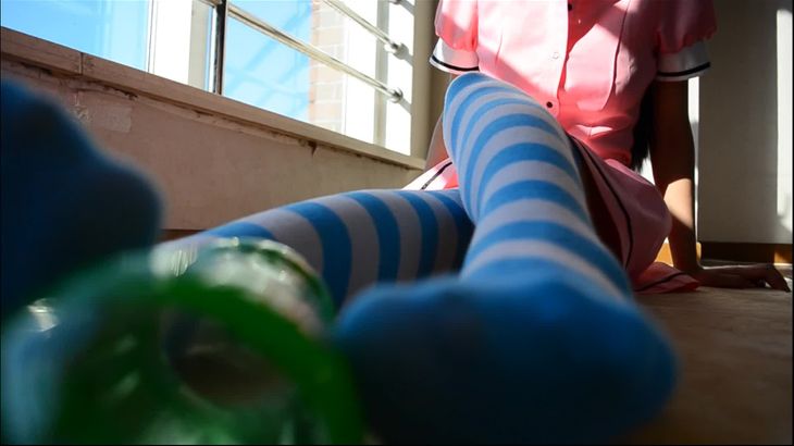 七七ASMR沉浸式耳语助眠视频在线播放，细腻声音舒缓焦虑