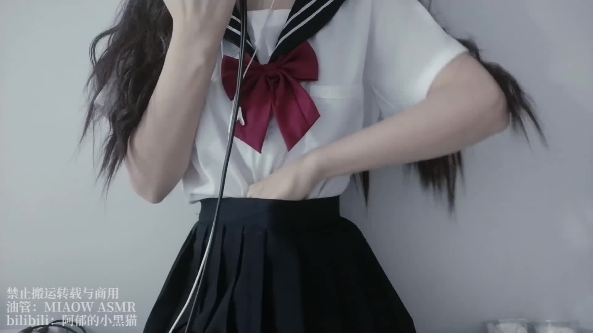 阿郁的小黑猫ASMR视频在线播放：沉浸式猫咪助眠体验